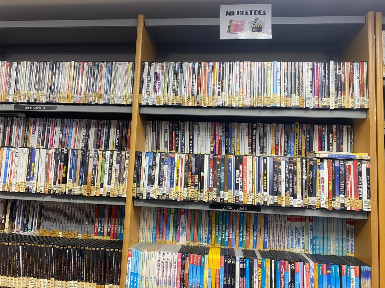 Catarroja inaugura su biblioteca con la colaboración de Ikea