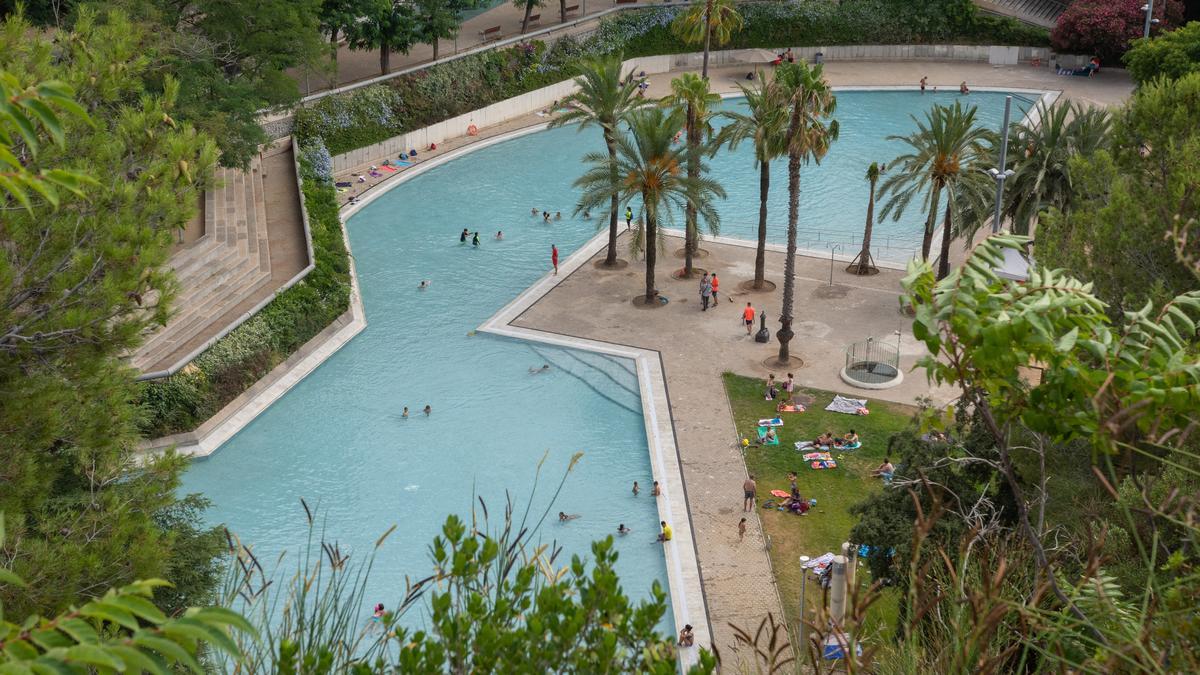 Piscina-lago de la Creueta del Coll