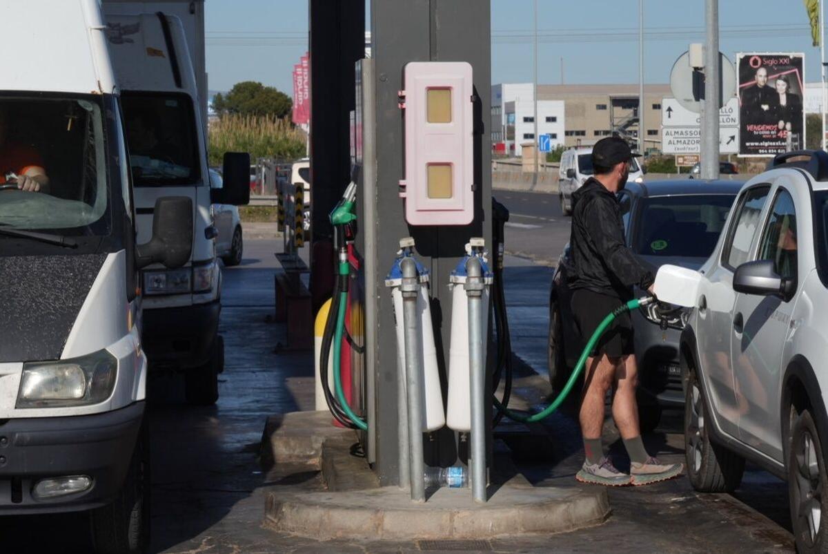 CASTELLON . GASOLINERA