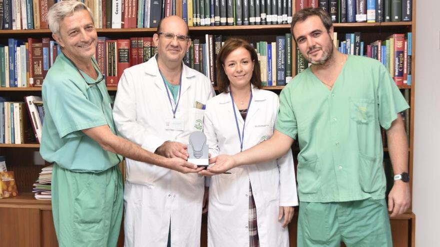 El Reina Sofía recibe un premio por un trasplante hepático pionero