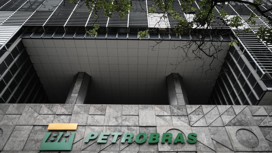 Petrobras se anota un beneficio récord apoyada en la subida del crudo