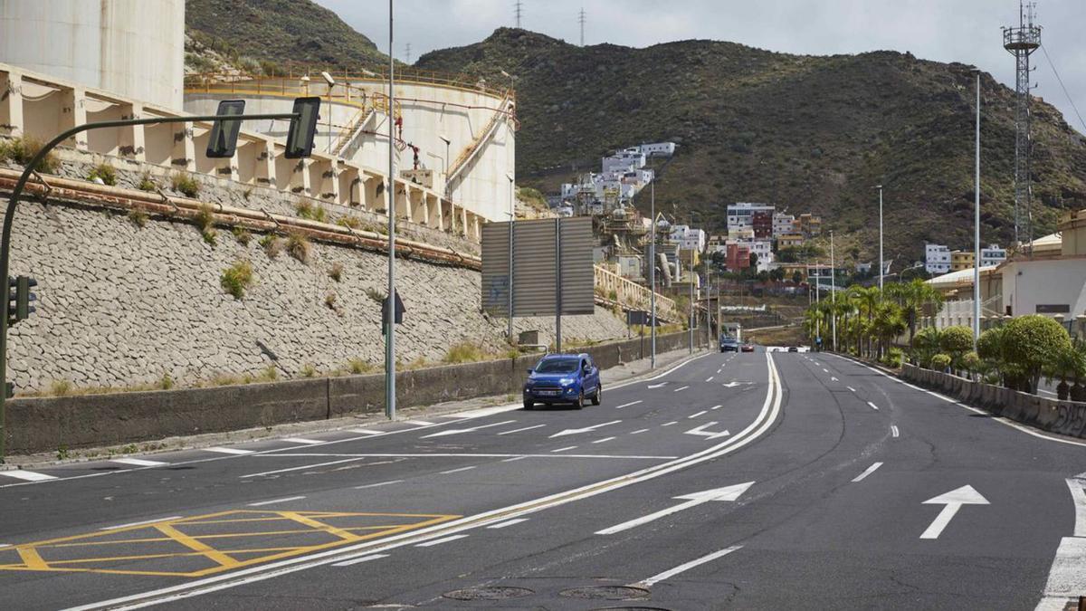 Autovía de San Andrés, a su paso por Cueva Bermeja. | | CARSTEN W. LAURITSEN