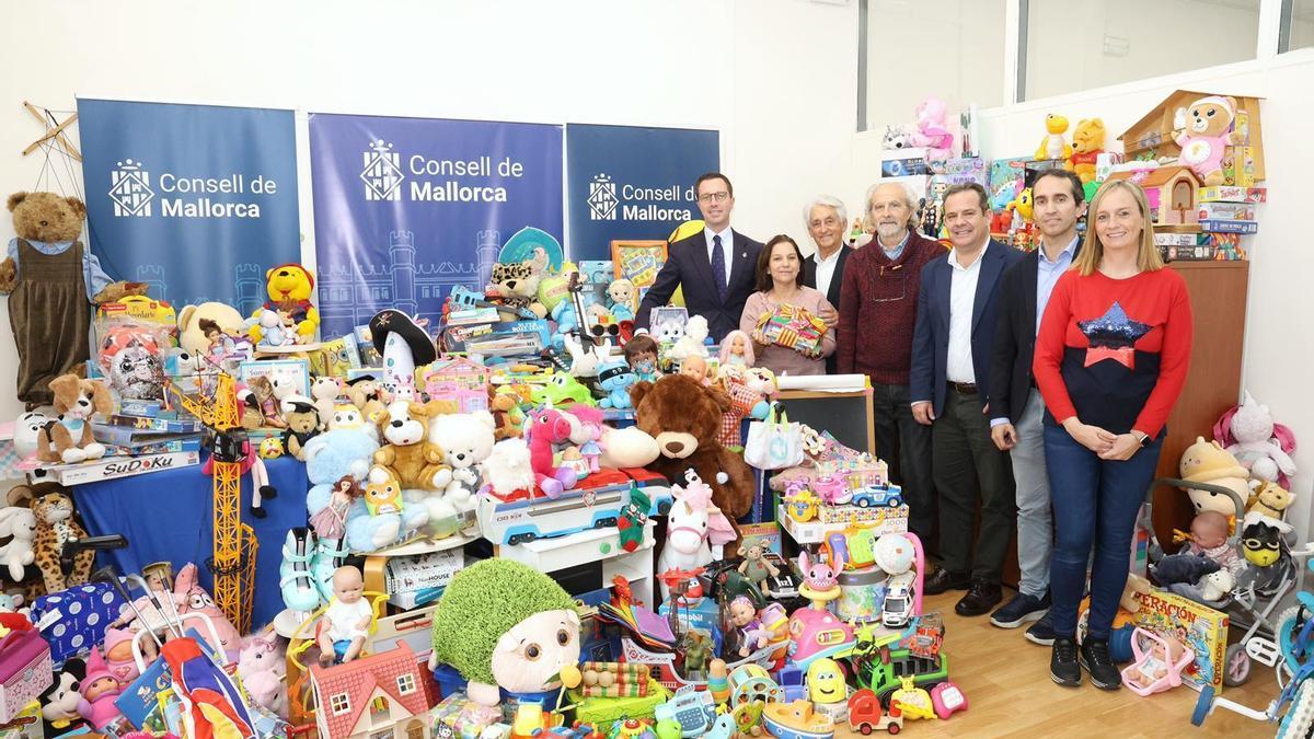 El Consell de Mallorca colaborando en la recogida solidaria de juguetes con la Fundació Monti-Sion Solidària.