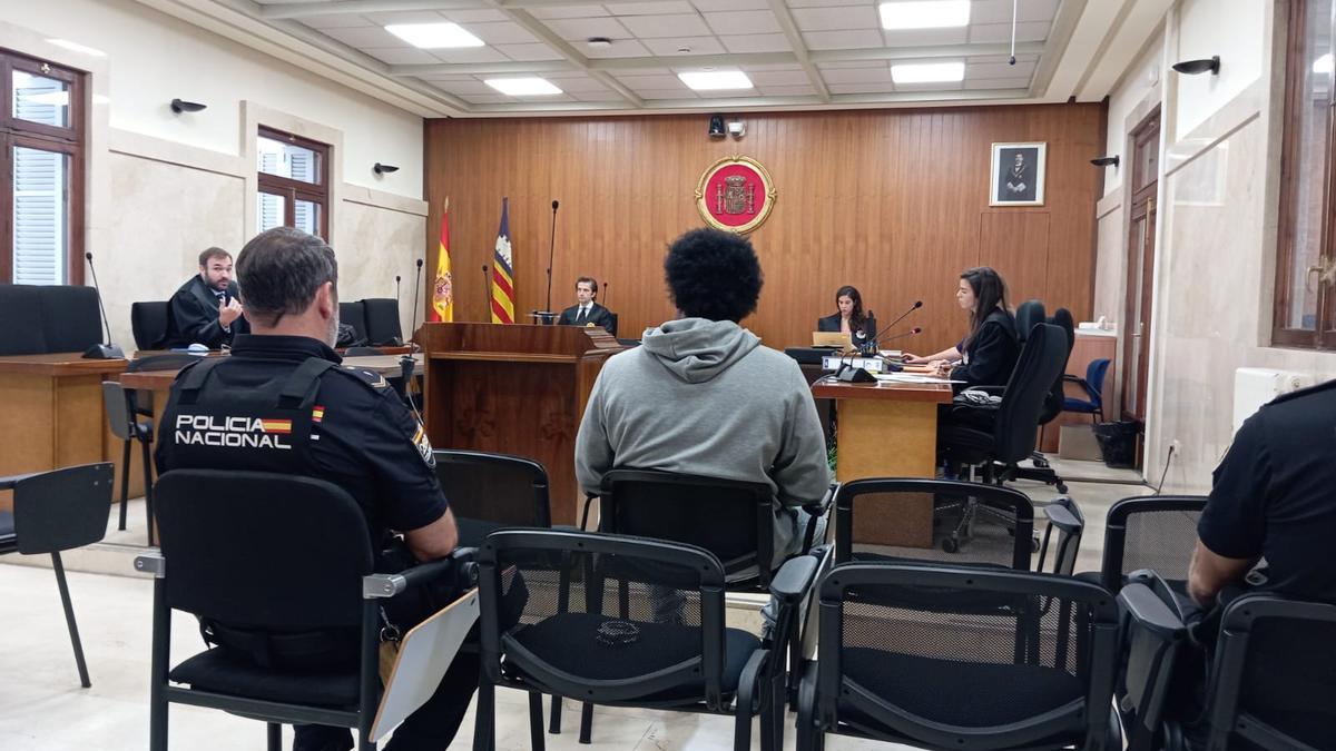 El acusado, hoy durante el juicio en la Audiencia Provincial de Palma.