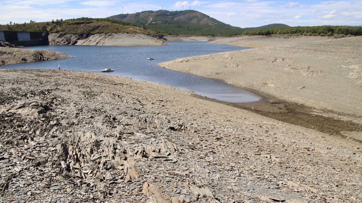 El embalse de Villameca, en León, hace tan solo unos días.