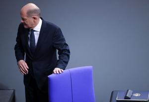 El Parlamento de Alemania retira la confianza al gobierno de Scholz