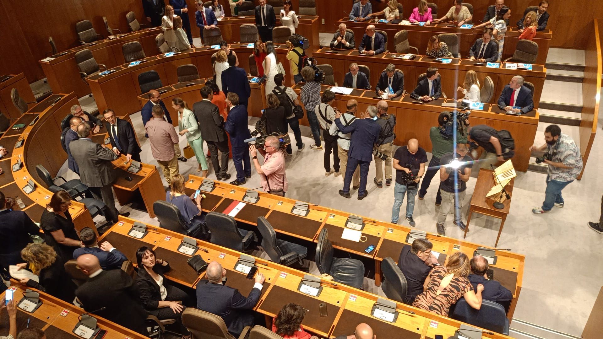 En imágenes | Sesión de la constitución de las Cortes de Aragón ante la XI Legislatura