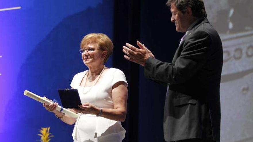 Marigel Álvarez recoge la medalla de plata del Principado. | luisma murias