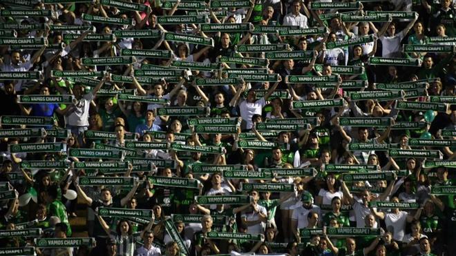 Chapecó homenajeó a los suyos con el corazón roto