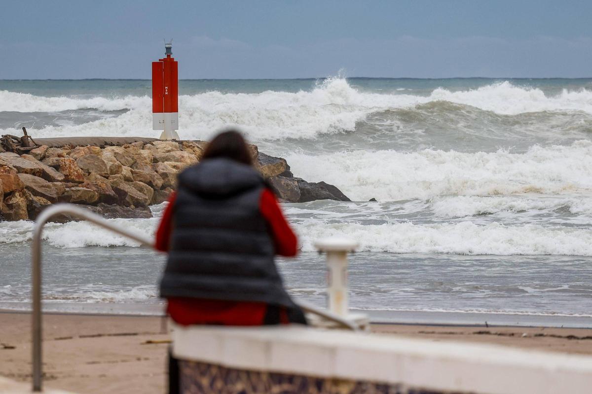 Temporal de viento y marítimo en Valencia