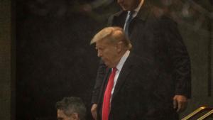 Trump augura el "caos" si els càrrecs perjudiquen la seva candidatura