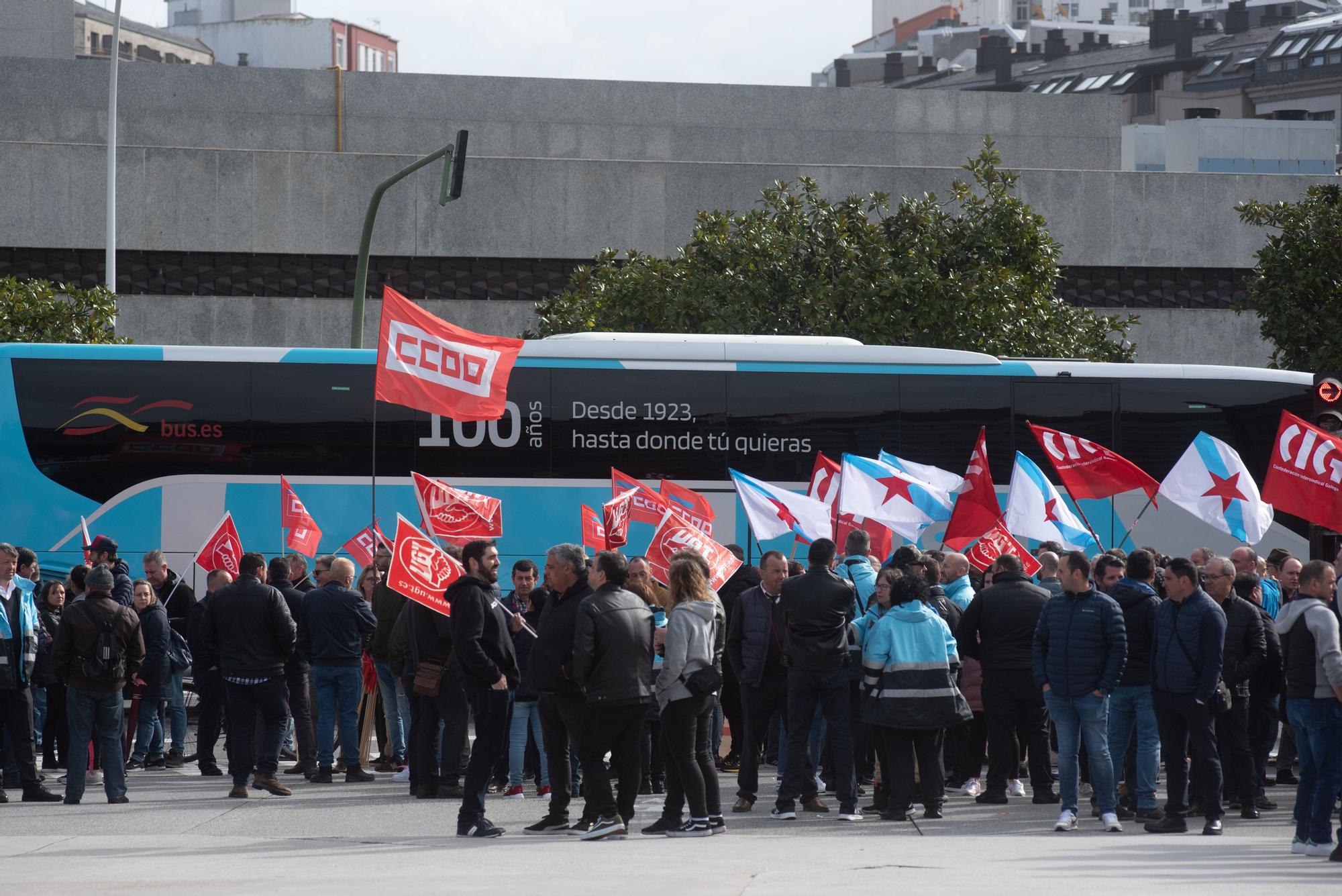 Los piquetes paralizan la estación de autobuses de A Coruña