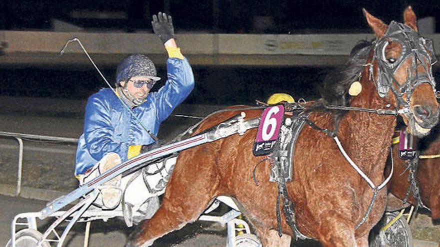 El francés Ormondal, ganando en Manacor con Miquel Puig.