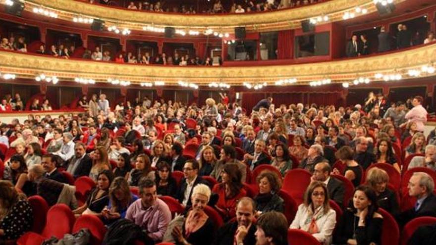 Público asistente a la inauguración de la 57ª Semana Internacional de Cine de Valladolid