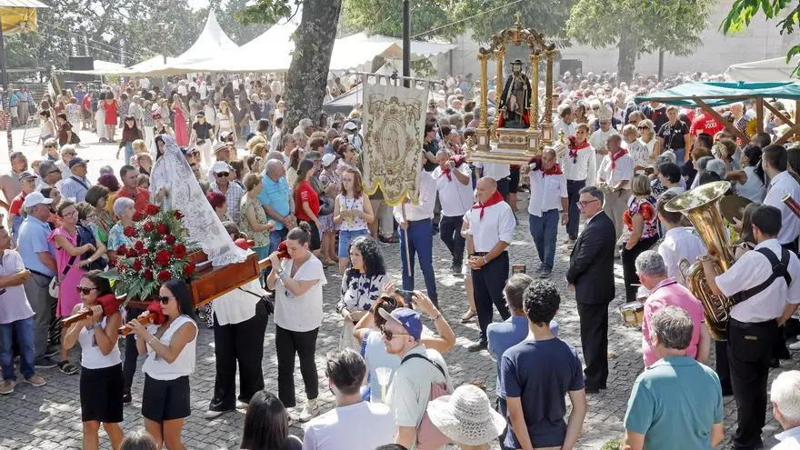 Vigo disfruta de San Roque, la romería más antigua y grande de Galicia