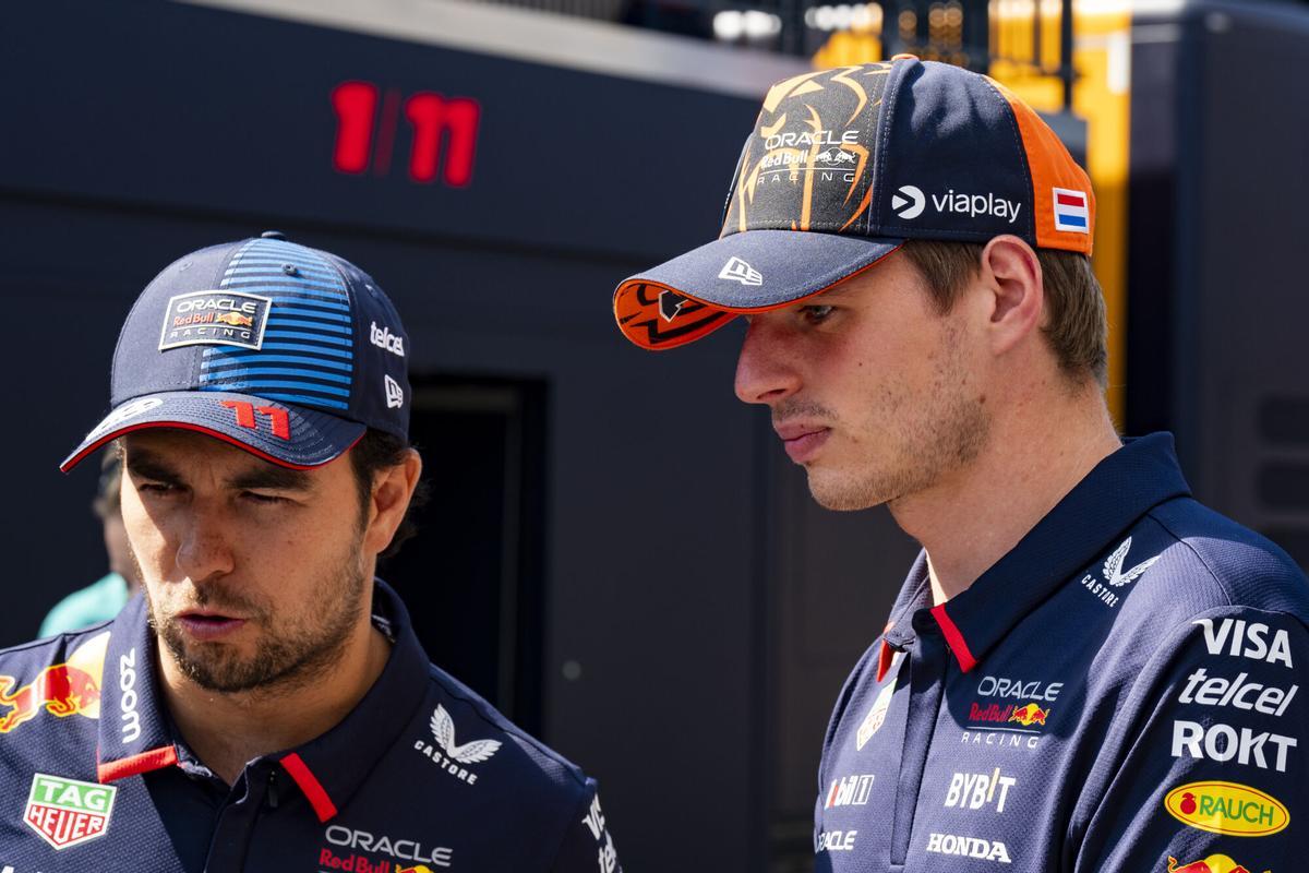 Sergio Pérez junto a Max Verstappen como pilotos de Red Bull