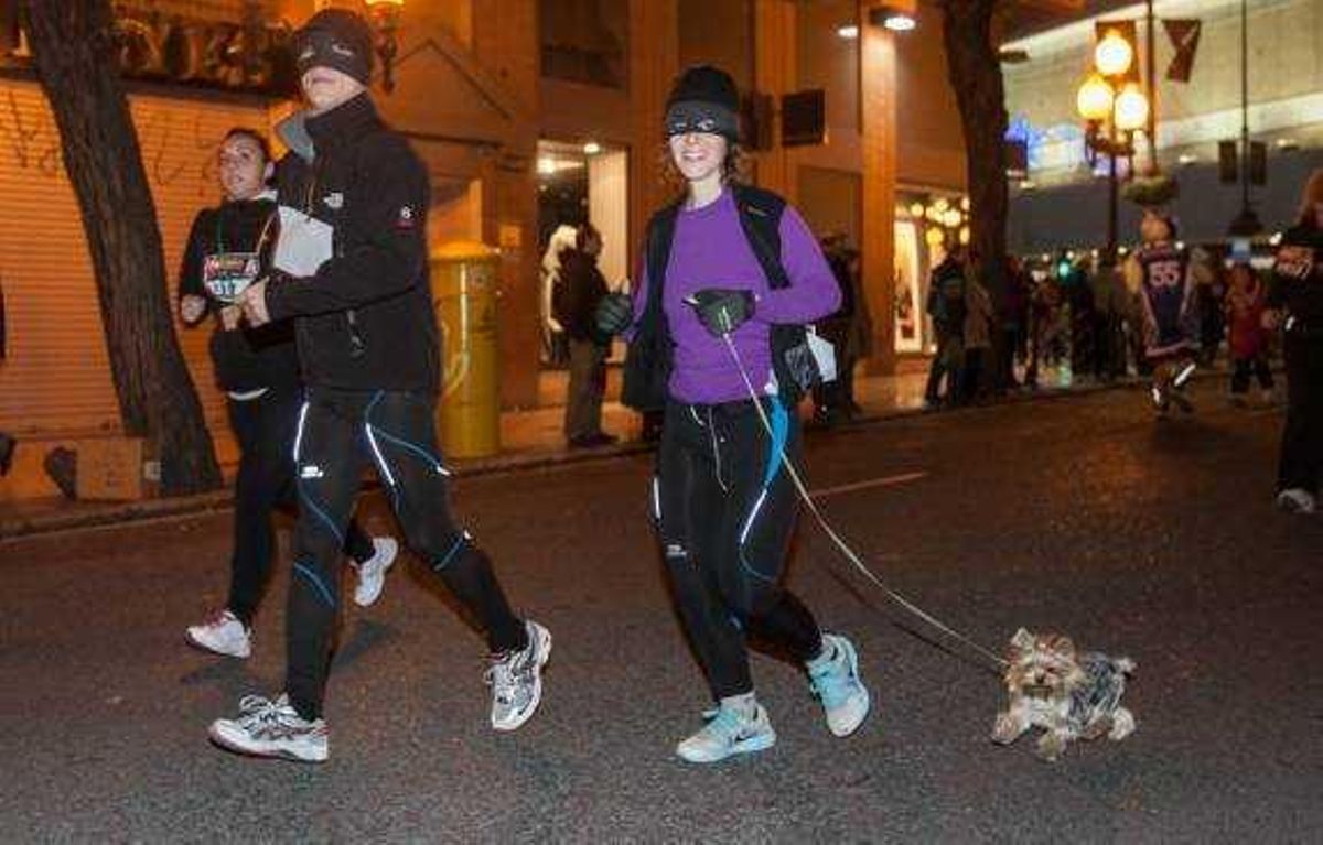 Más de 3.000 personas participan en una festiva San Silvestre