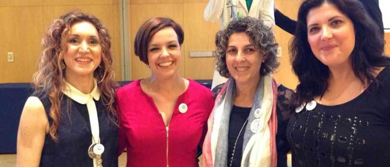 Delia Peñacoba, Cristina Villanueva, Begoña Morán y Mónica Parejo, en la entrega de premios.