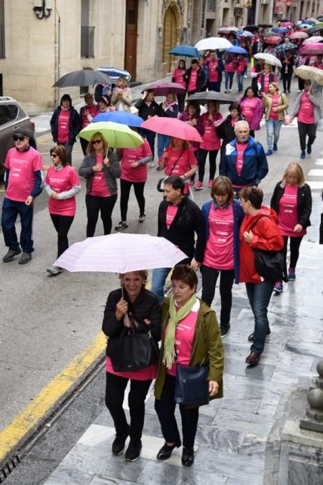 Alcoy se tiñe de rosa contra el cáncer de mama