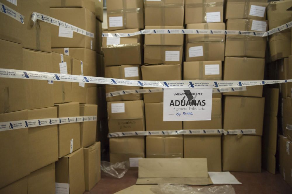 Més de 6.500 caixes amb material falsificat comissat durant l''operatiu de finals de novembre a La Jonquera
