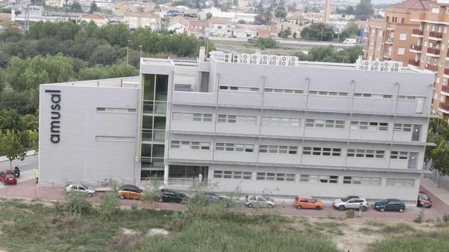 Edificio de Amusal, en la Ronda Sur de Murcia.