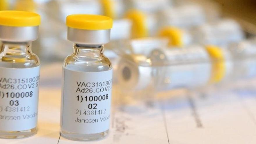 Archivo - Vacuna de Janssen contra la COVID-19 de una sola dosis