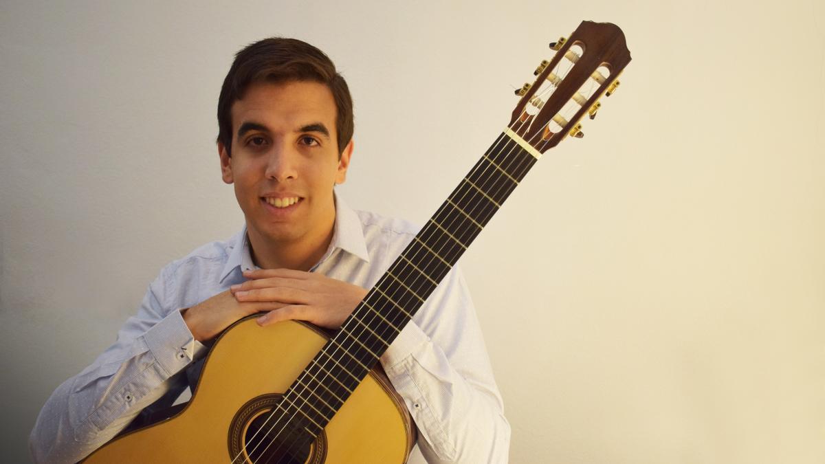 Juan José Rodríguez, estudiante del Máster de Guitarra, ofrece el primer concierto