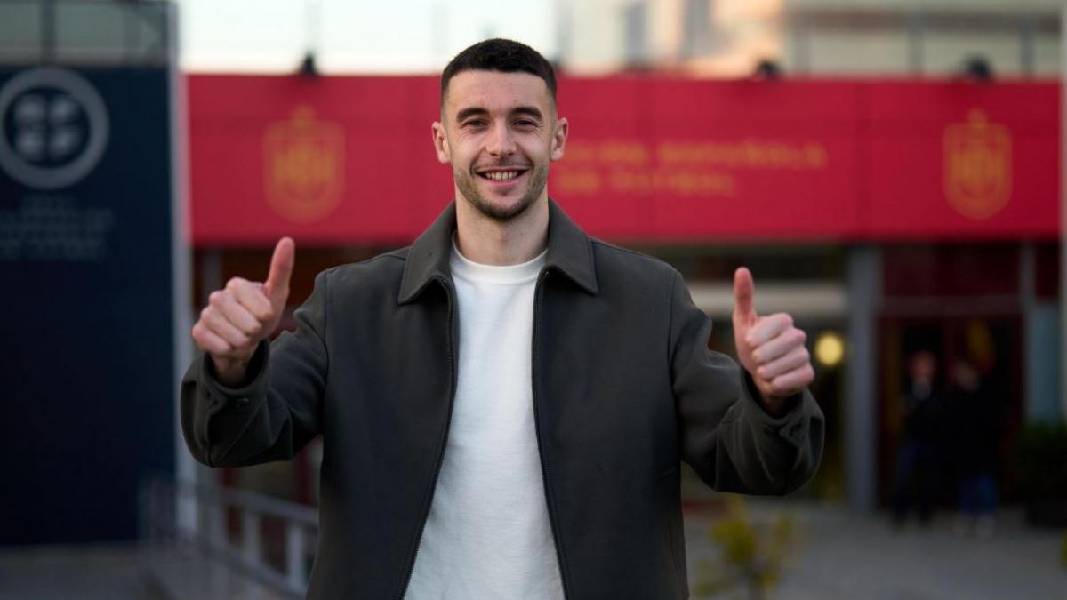 La llegada de los futbolistas del Barça a la concentración de España