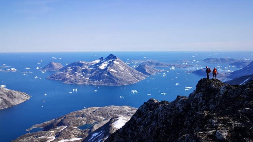 Paisaje visto desde la altura de la vertiente sur de Groenlandia, la más peligrosa y, por ello, deshabitada.