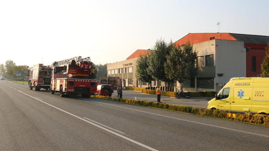 Apagat l&#039;incendi a la planta superior d&#039;un magatzem de fruita a Bordils