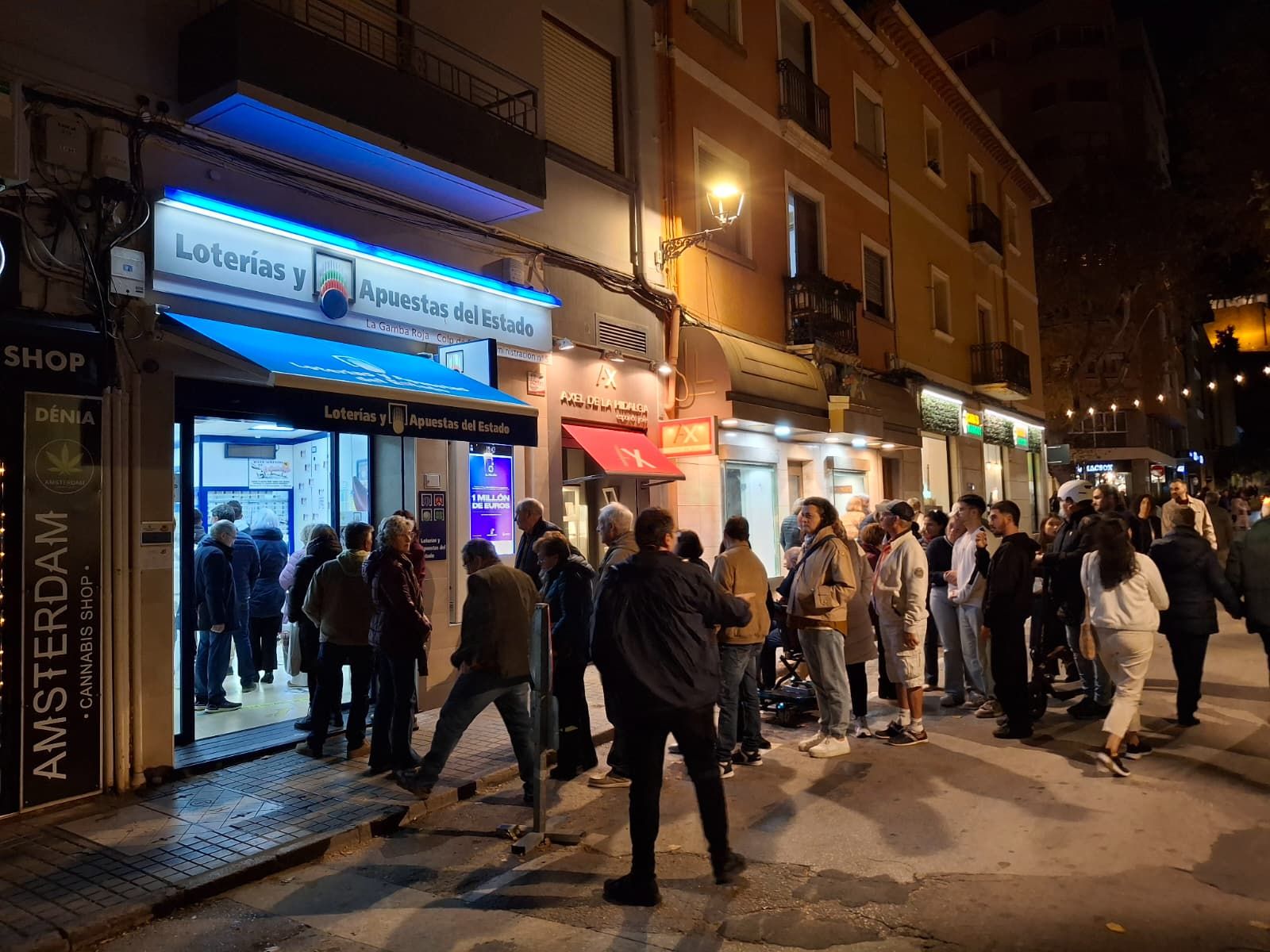 La Navidad bulle en Dénia: deslumbrante "Nit de la Llum"