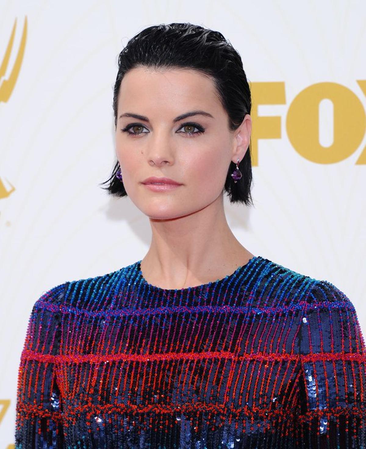 Emmy 2015: la belleza de Jaimie Alexander