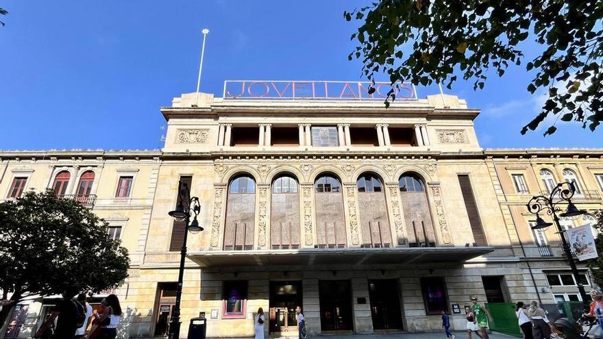 El teatro Jovellanos de Gijón reabre tras su reforma este viernes con «Drácula»