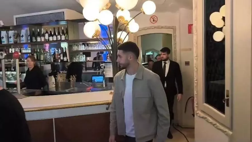 Primera aparición pública de un jugador del Barça tras la eliminación de esta semana en Champions.