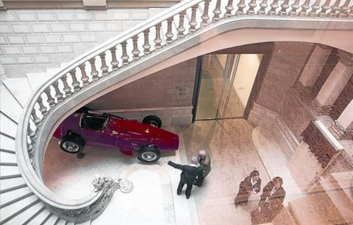 El ’hall’ de la Fundació Godia amb un Maserati 250 F que va pertànyer a Francisco Godia, el dia de la inauguració de la casa Garriga Nogués, el 2008. El ’hall’ de la Fundació Godia amb un Maserati 250 F que va pertànyer a Francisco Godia, el dia de la inauguració de la casa Garriga Nogués, el 2008.