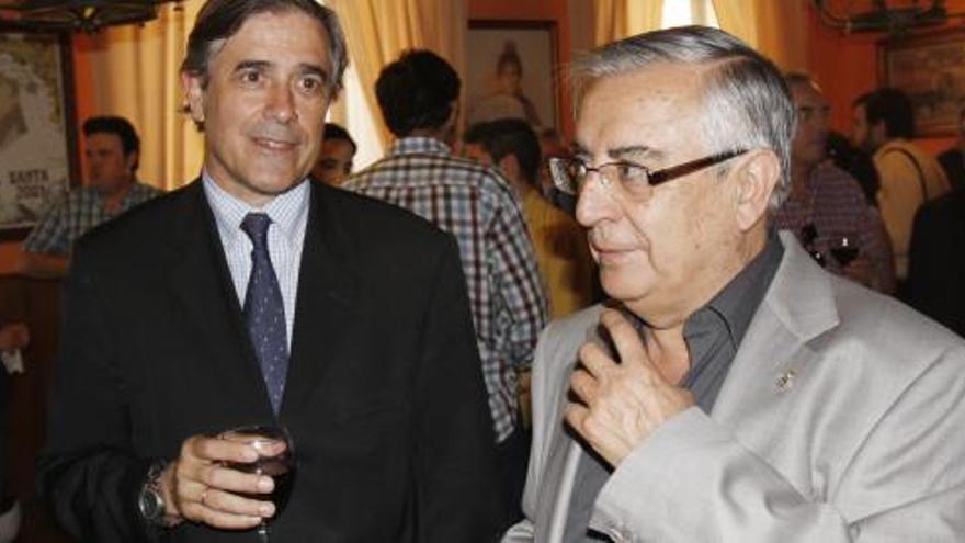 El presidente del Unicaja junto a Berdi Pérez.