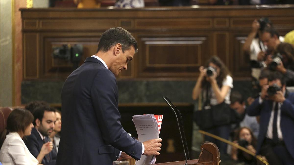 Pedro Sánchez, tras su discurso en la última jornada de la investidura.