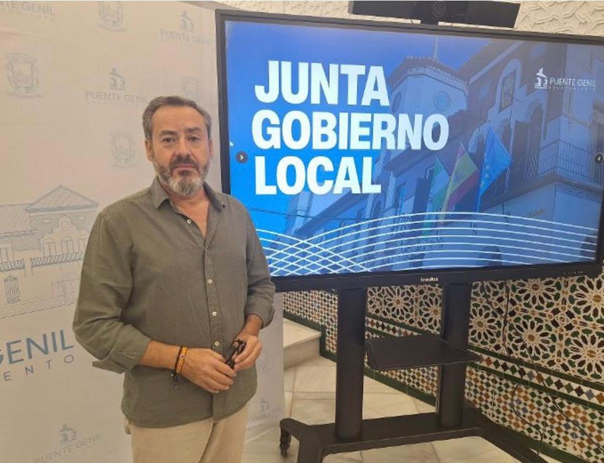 Javier Villafranca informa sobre los acuerdos de la junta de gobierno de Puente Genil.