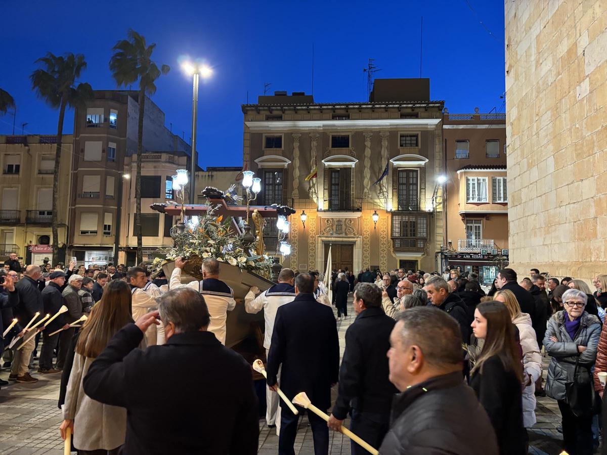 La multitudinaria bajada del Cristo del Mar de Benicarló, en imágénes/image00003