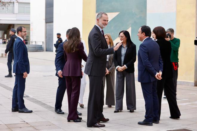 Los Reyes visitan el proyecto "Salvem les Fotos" de la UPV