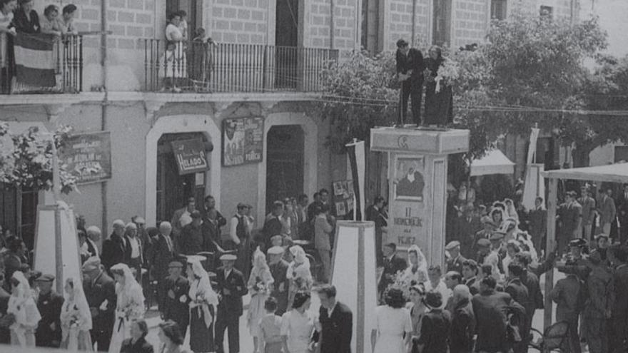 Imatge d&#039;època de la Festa de la Vellesa de Roses.