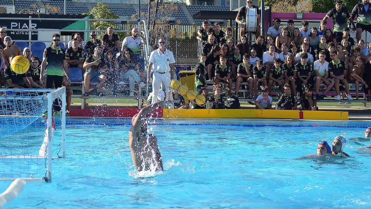 El Waterpolo Málaga vuelve a casa para enfrentarse al líder