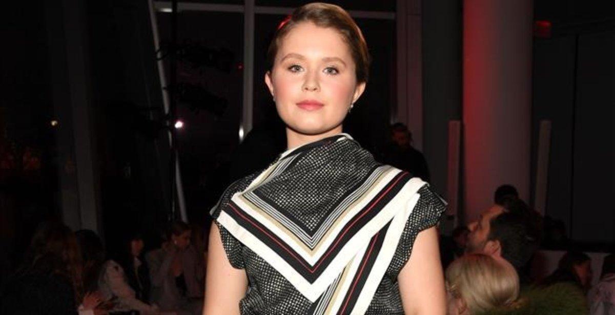 zentauroepp54754163 new york new york february 10 eliza scanlen attends the 200903154013 zentauroepp54754163 new york new york february 10 eliza scanlen attends the 200903154013