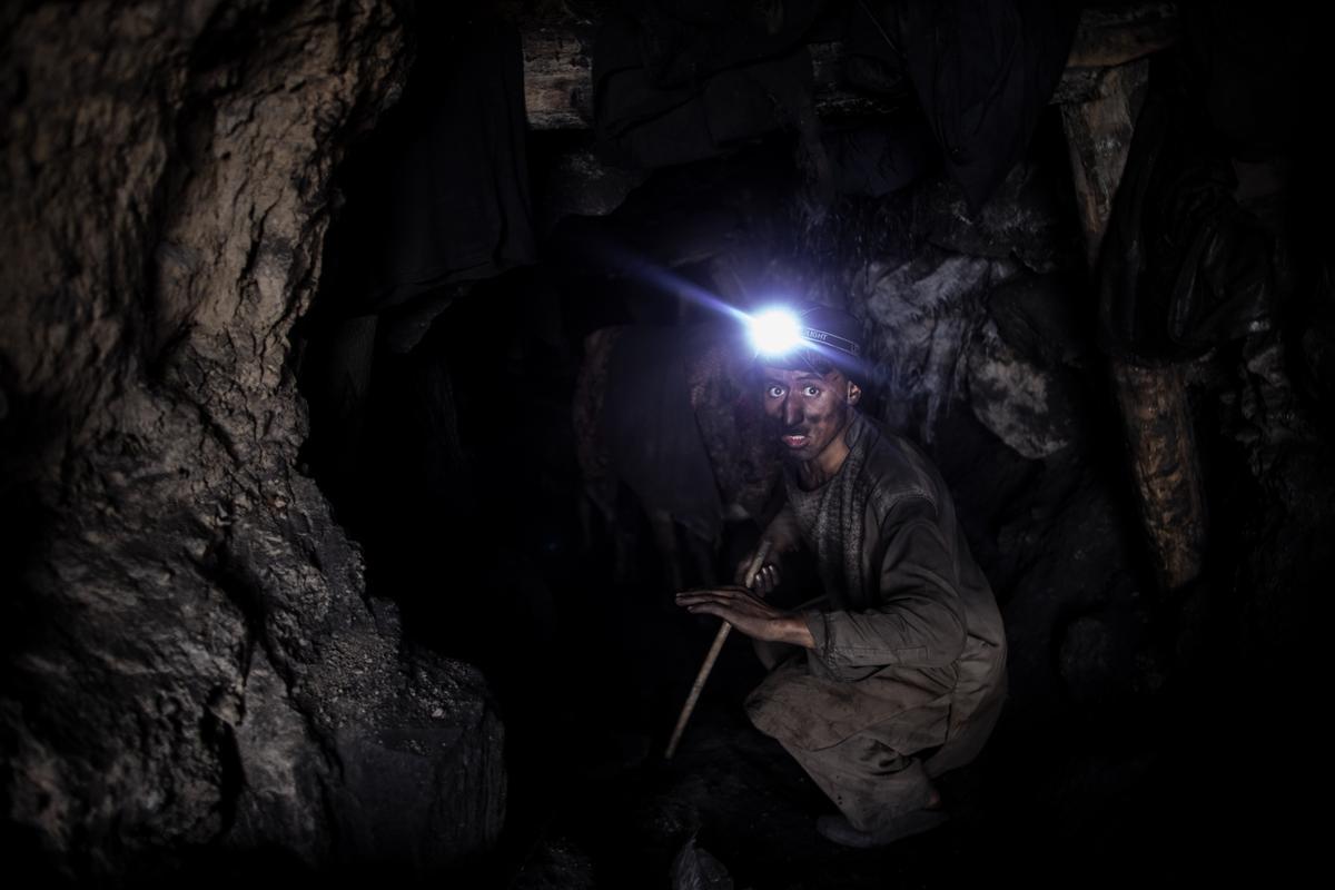 Así es la dura vida en las minas de carbón de Chinarak (Afganistán)