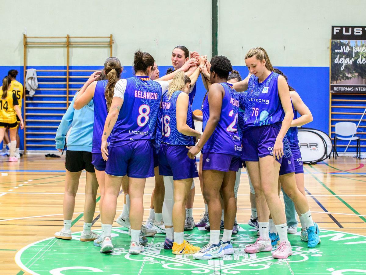 El Fustecma antes de un encuentro.