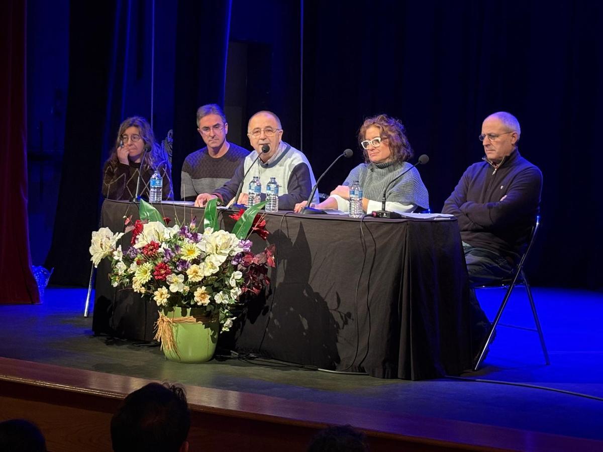 Mesa de intervinientes en el acto de homenaje a Susana García Tardón.