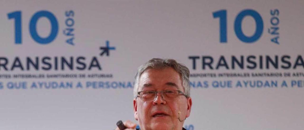 Miguel Morán, ayer, durante su conferencia en Transinsa.