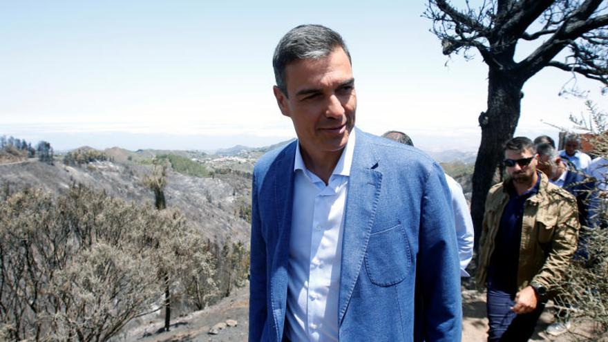 Pedro Sánchez visita zonas arrasadas por el incendio.