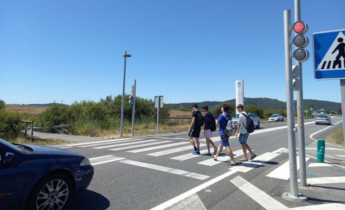 Una máquina trabaja desde ayer en el terreno. | A. López