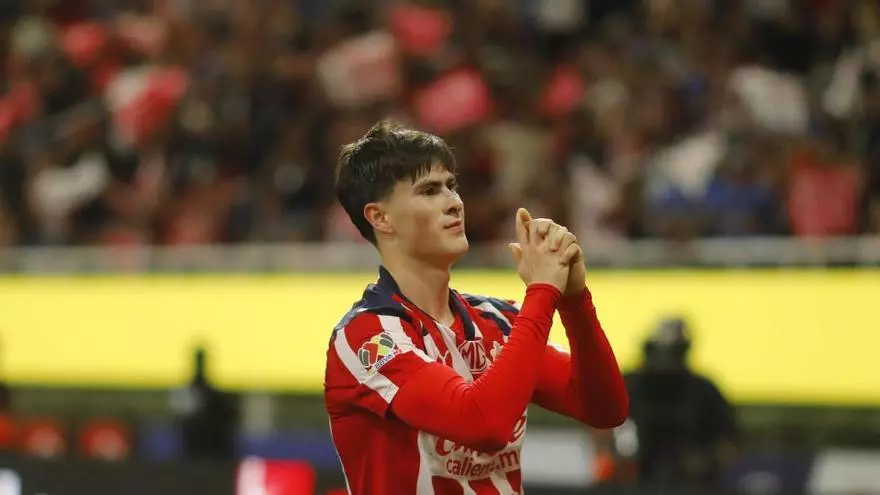 La 'Hormiga' vigilada por Deco brilla con México